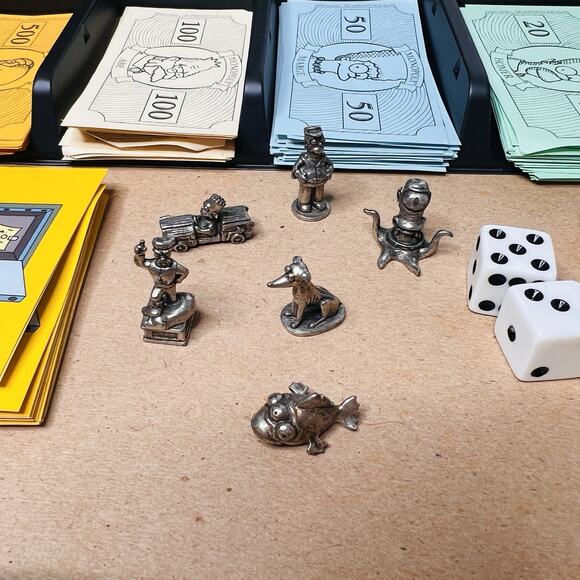 The Simpson Monopoly Board Game With Six Collectable Pewter Token Pieces - Picture 3 of 7